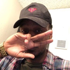 Meet your Posher, Devin